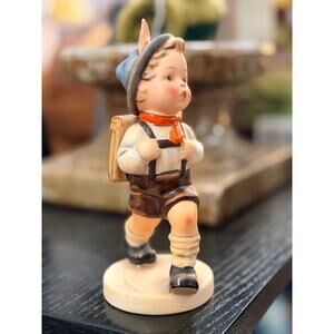 Hummel Goebel “School Boy” #82/0, Germany (circa late 1950s–early 1960s) 5.75”